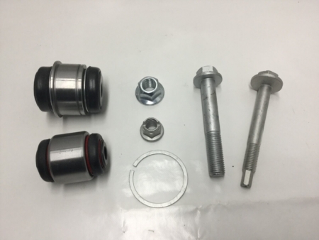 REAR KNUCKLE BUSH+ BOLT KIT DISCOVERY3 DISCOVERY4 RRS